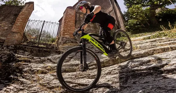 Destockage VTT electrique Fantic 1