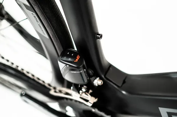 F Moser Road silver 3