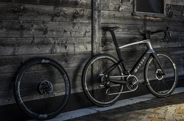 Moser 2 Roues Caroussel 1