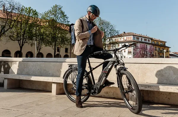 Velo electrique femme promotion Seven days Living Fantic 18