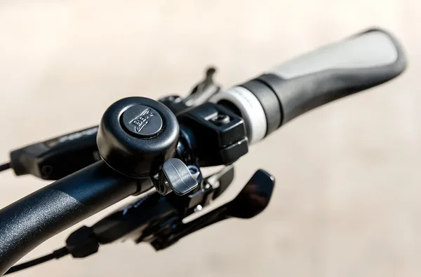 Velo electrique femme promotion Seven days Living Fantic 20