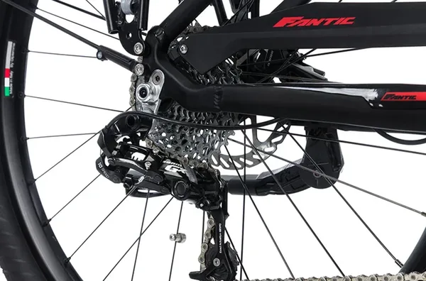 Velo electrique femme promotion Seven days Living Fantic 7