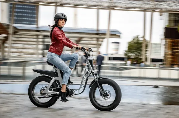 Velo electrique promotion Issimo Fantic 10