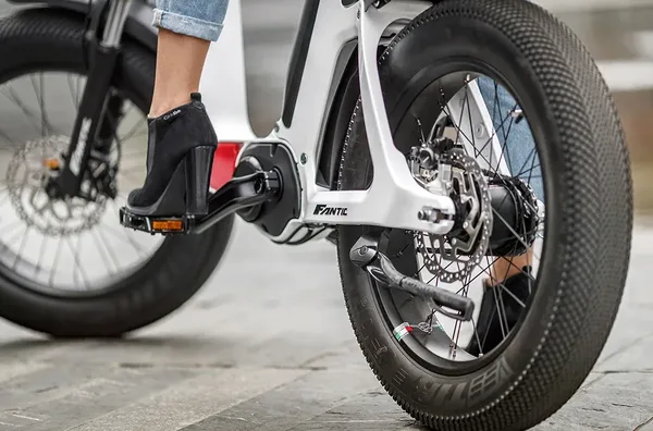 Velo electrique promotion Issimo Fantic 16